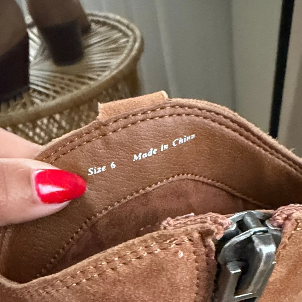 Dolce Vita Suede Ankle Booties in Chestnut Brown Size 6 - Picture 5 of 8